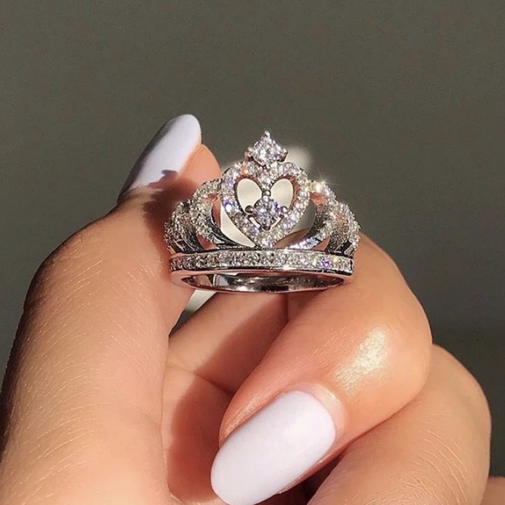 💯 NEW 925 STERLING SILVER CROWN DIAMOND RING, CUTE RING, SHINY RING. - Picture 2 of 5
